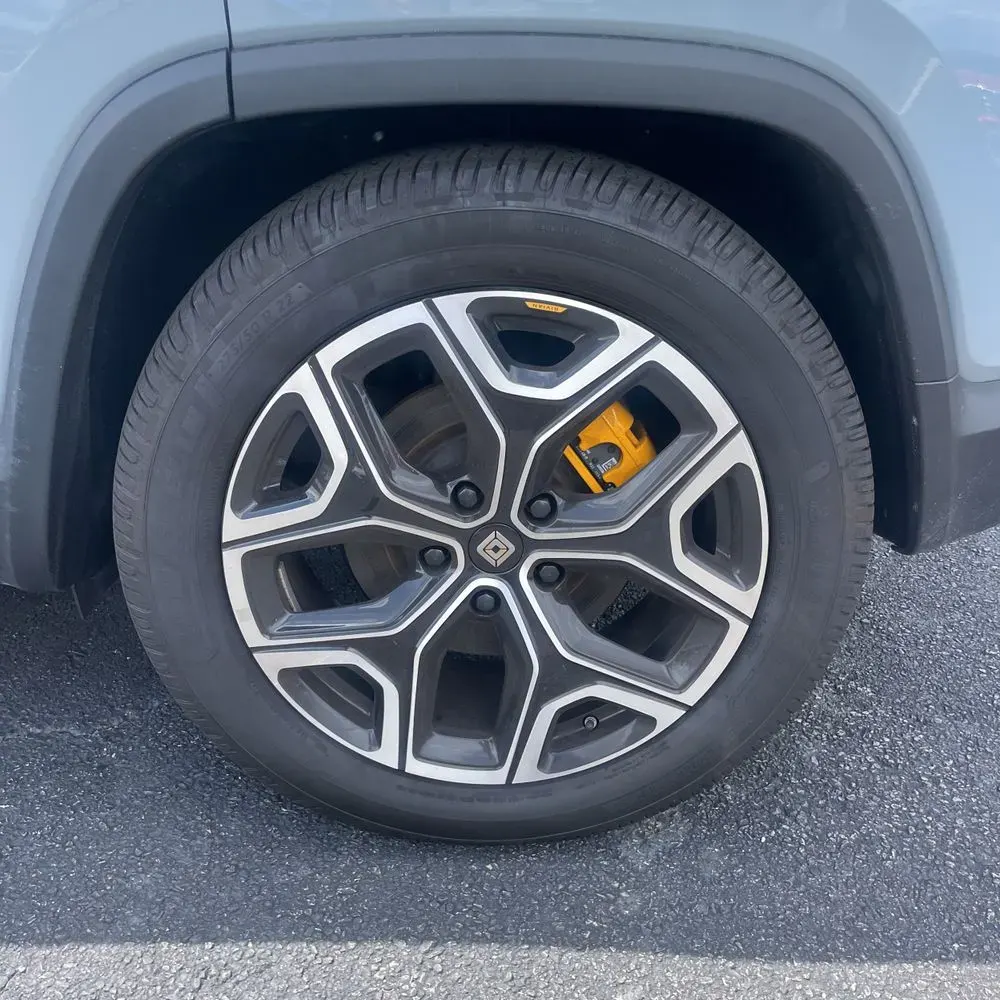2023 Rivian R1S Launch Ed Quad-Motor