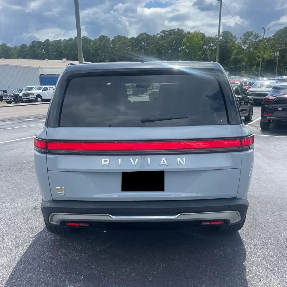 2023 Rivian R1S Launch Ed Quad-Motor