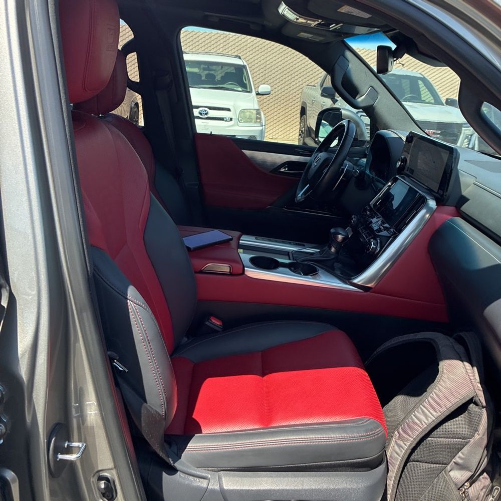 2023 Lexus LX 600 F SPORT Handling