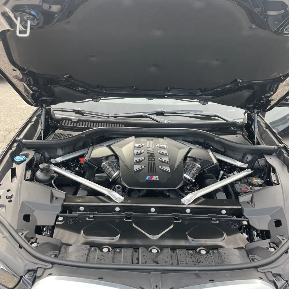 2026 BMW X5 M60i