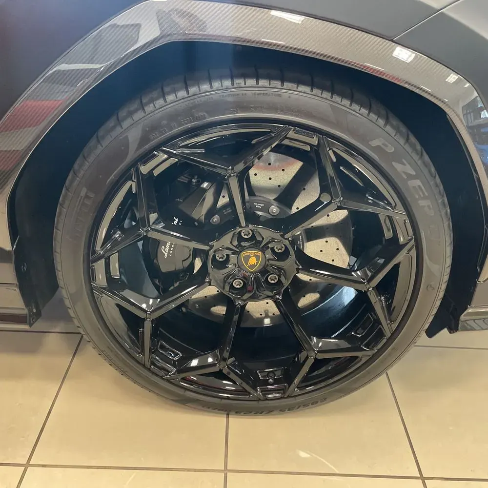 2024 Lamborghini Urus Performante
