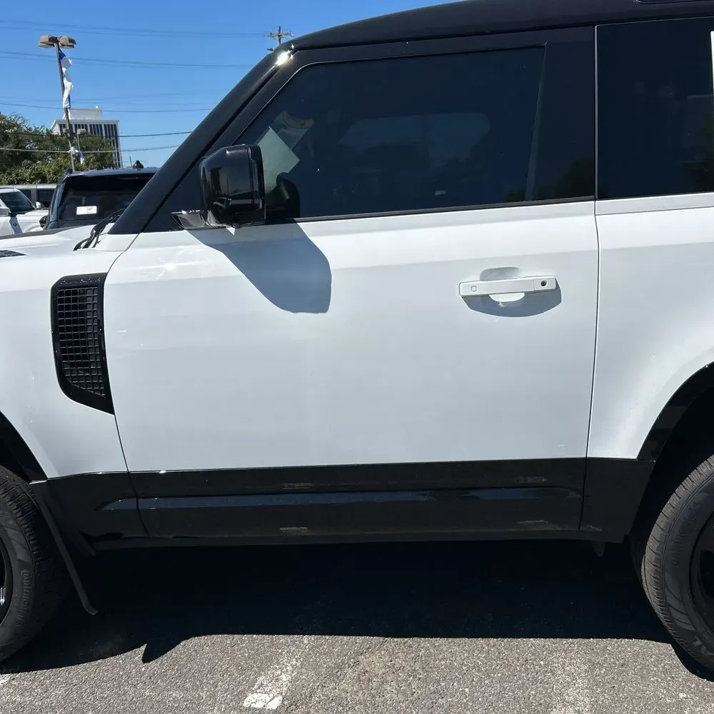 2025 Land Rover Defender 90 P400 X-Dynamic SE