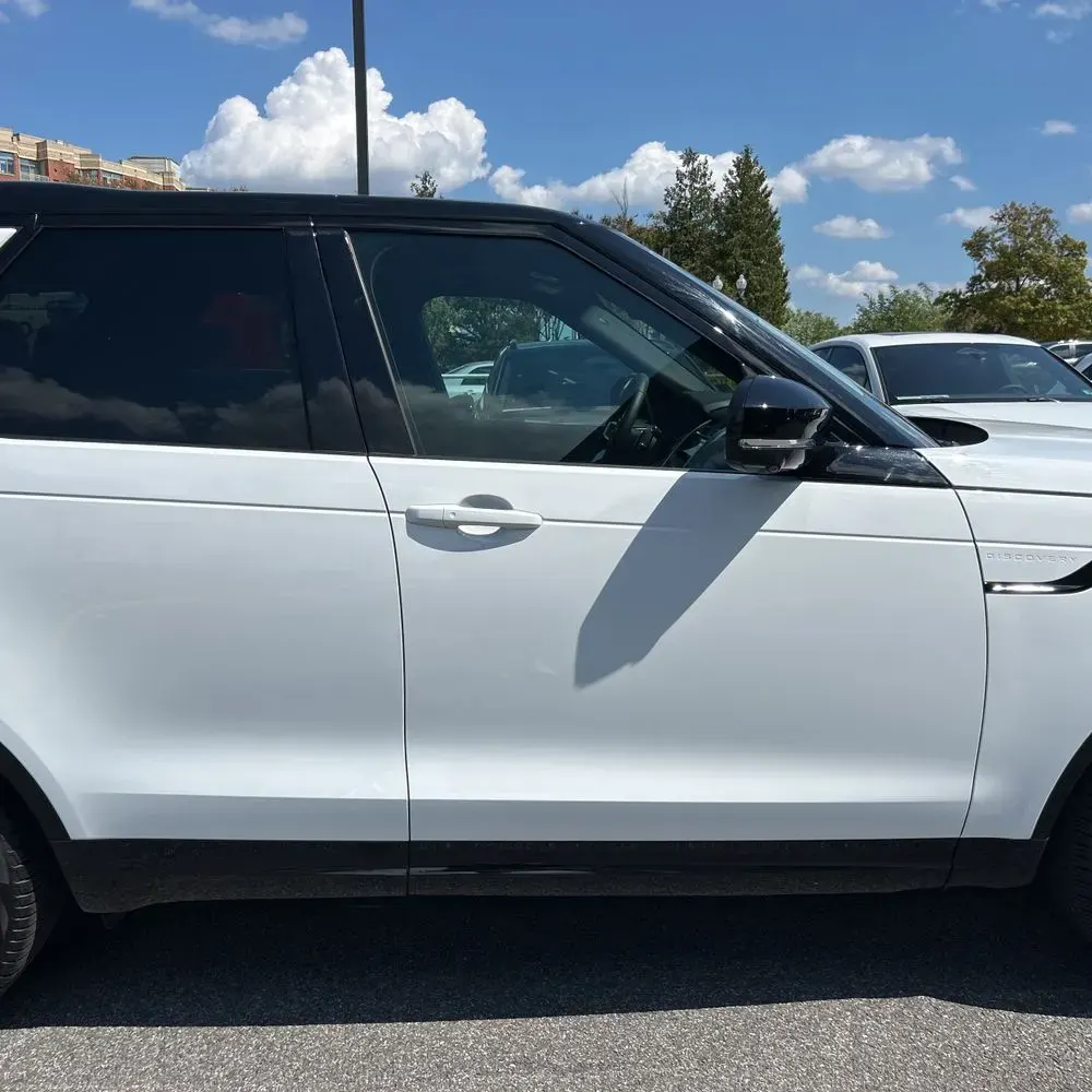2024 Land Rover Discovery Dynamic SE P300