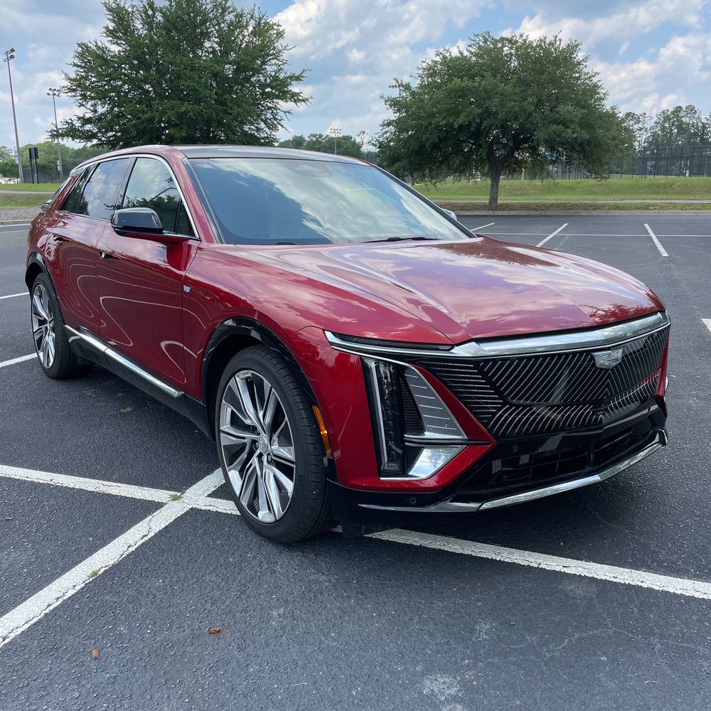 2024 Cadillac LYRIQ Luxury 3
