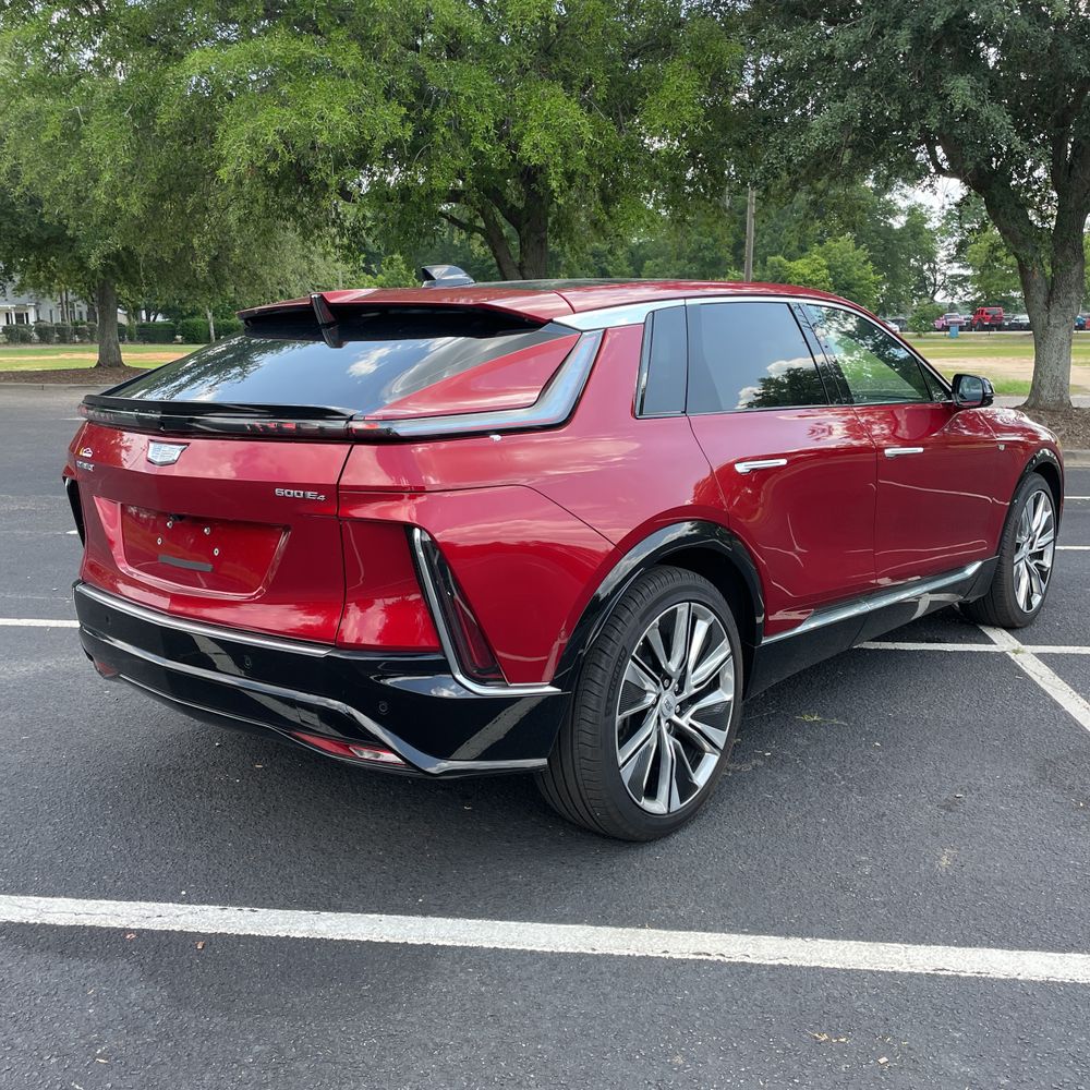 2024 Cadillac LYRIQ Luxury 3