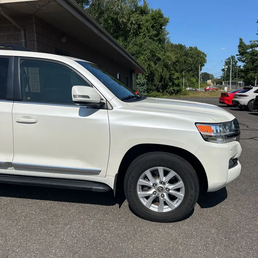 2019 Toyota Land Cruiser Base