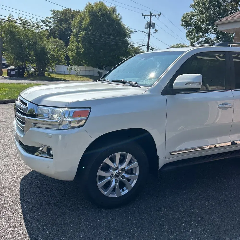 2019 Toyota Land Cruiser Base