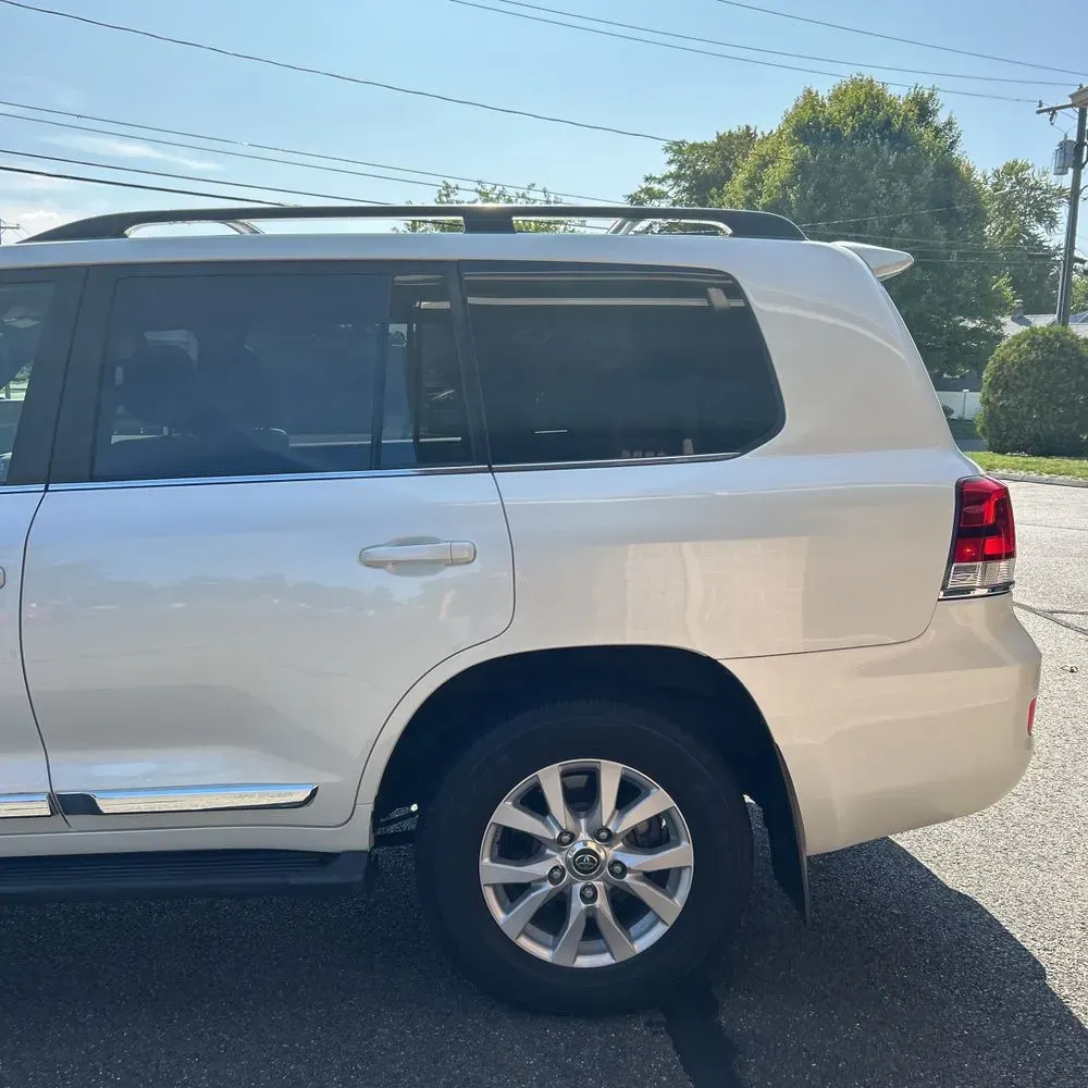 2019 Toyota Land Cruiser Base