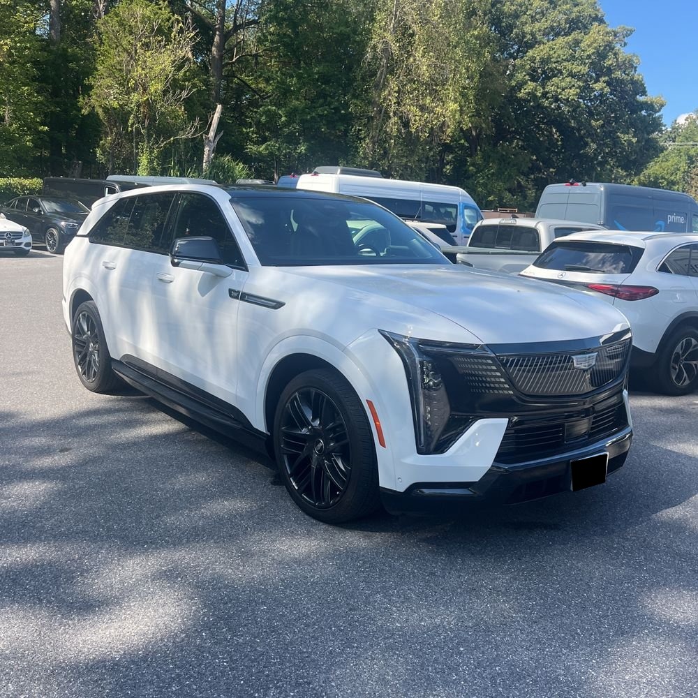 2025 Cadillac Escalade IQ Sport 2