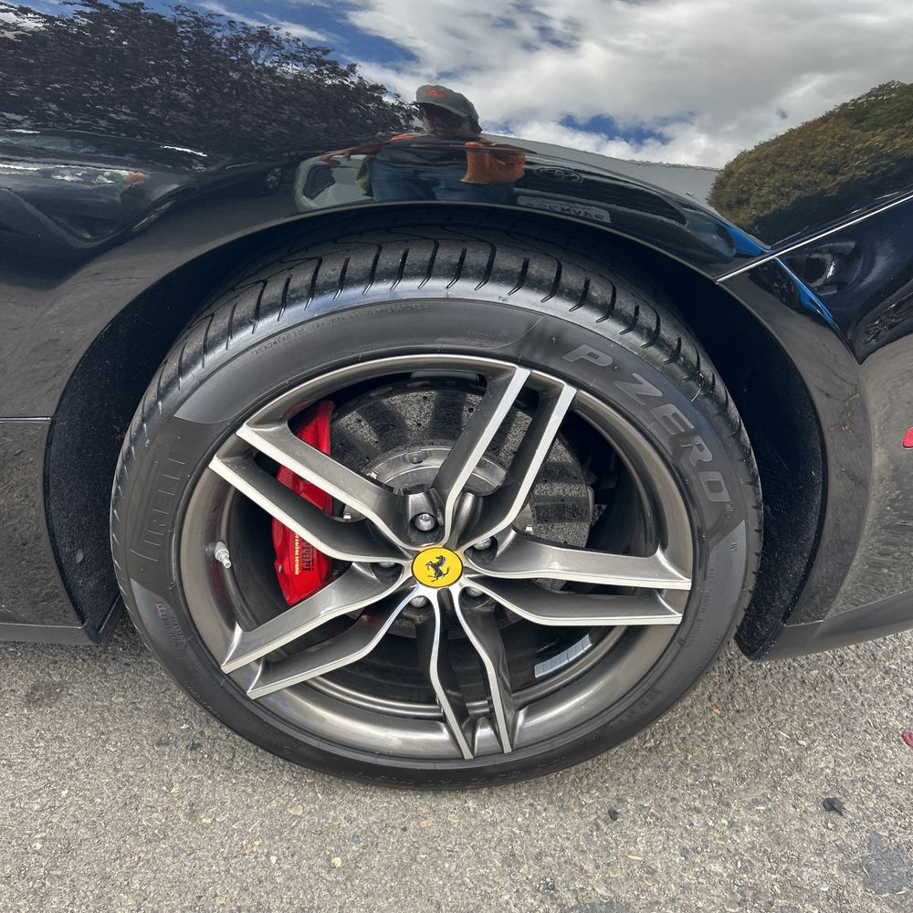 2012 Ferrari FF Base