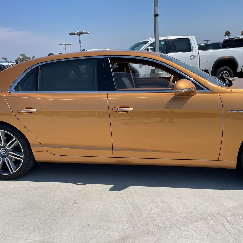 2017 Bentley Flying Spur Base