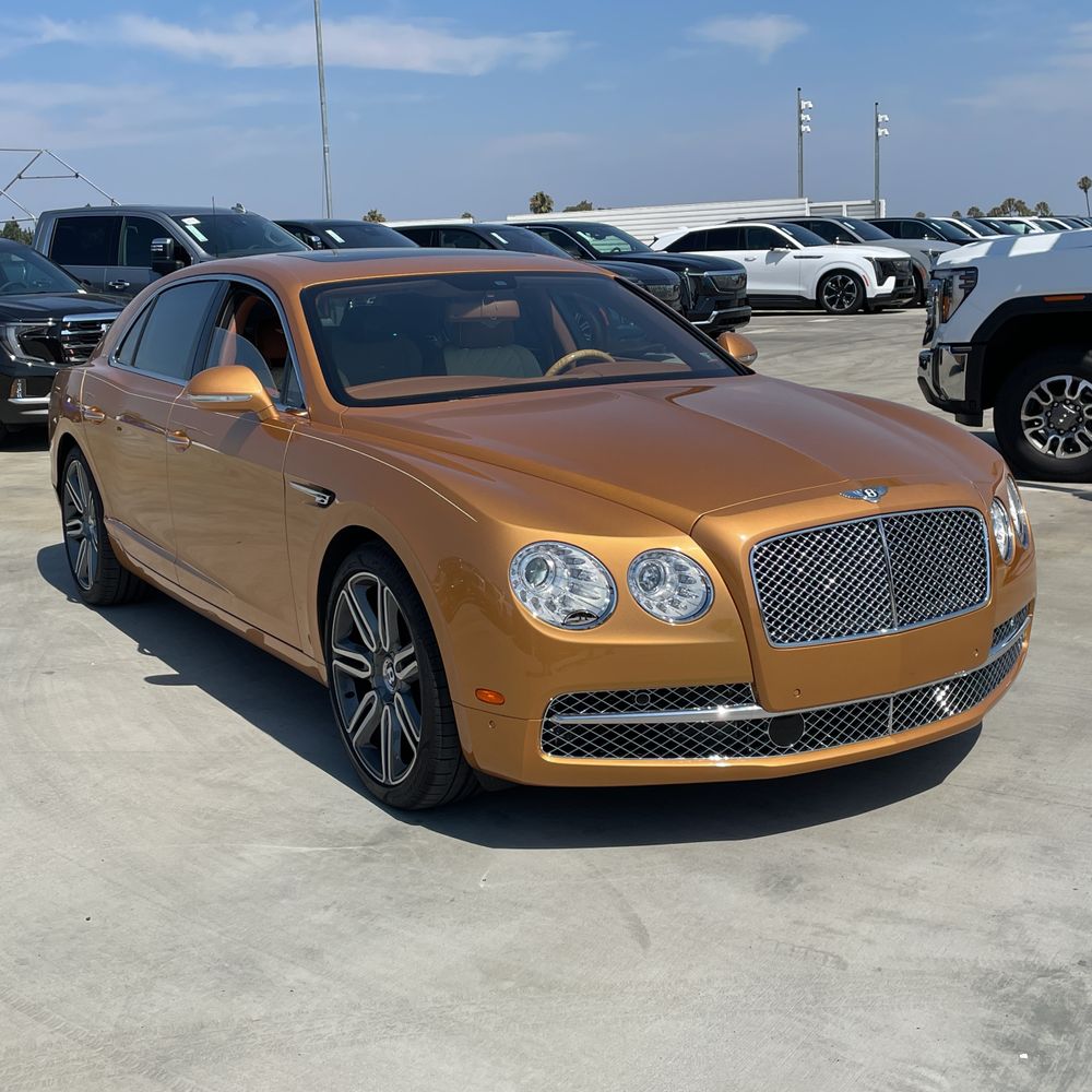 2017 Bentley Flying Spur Base