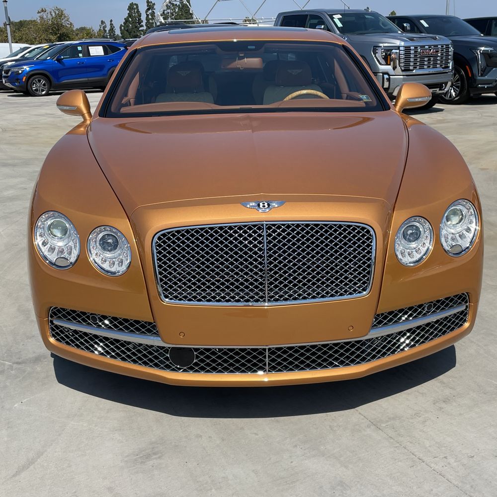 2017 Bentley Flying Spur Base