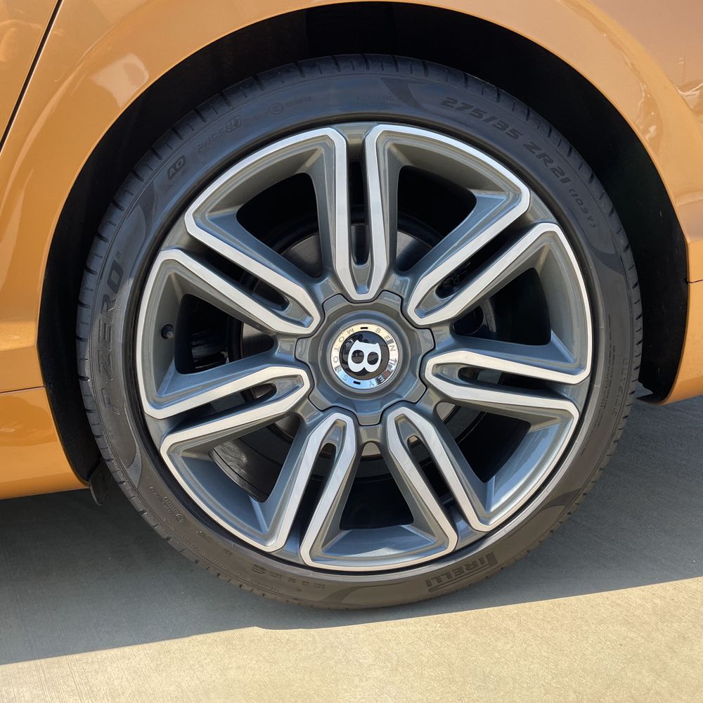 2017 Bentley Flying Spur Base
