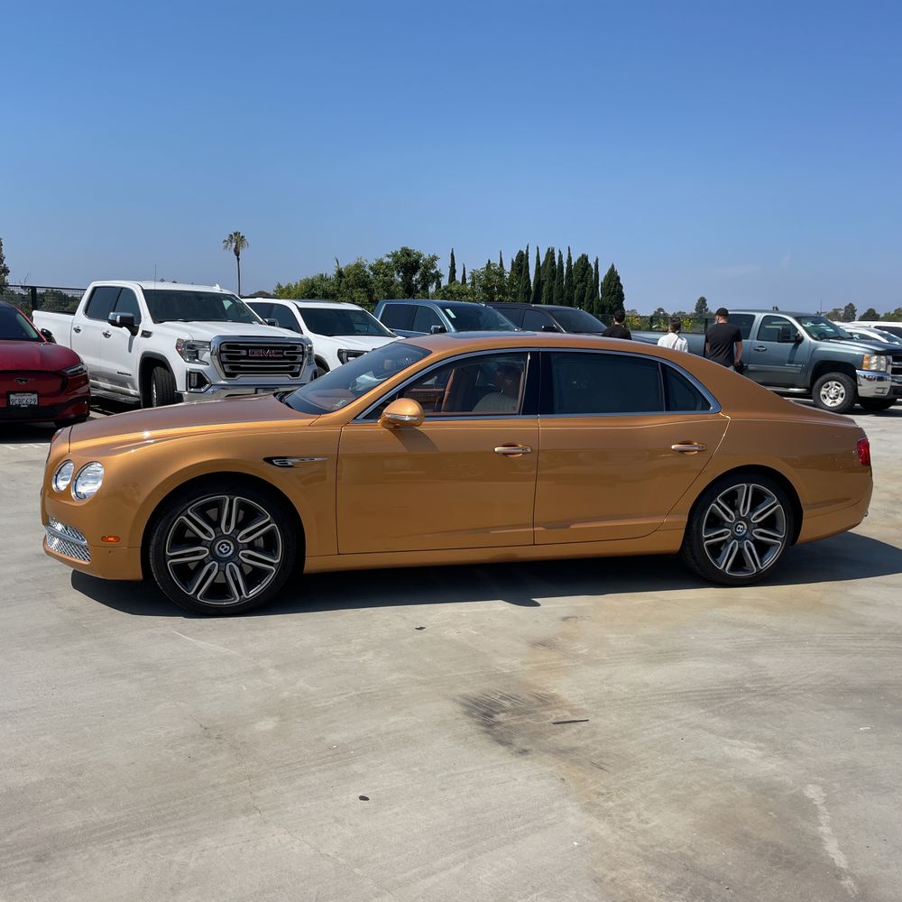 2017 Bentley Flying Spur Base