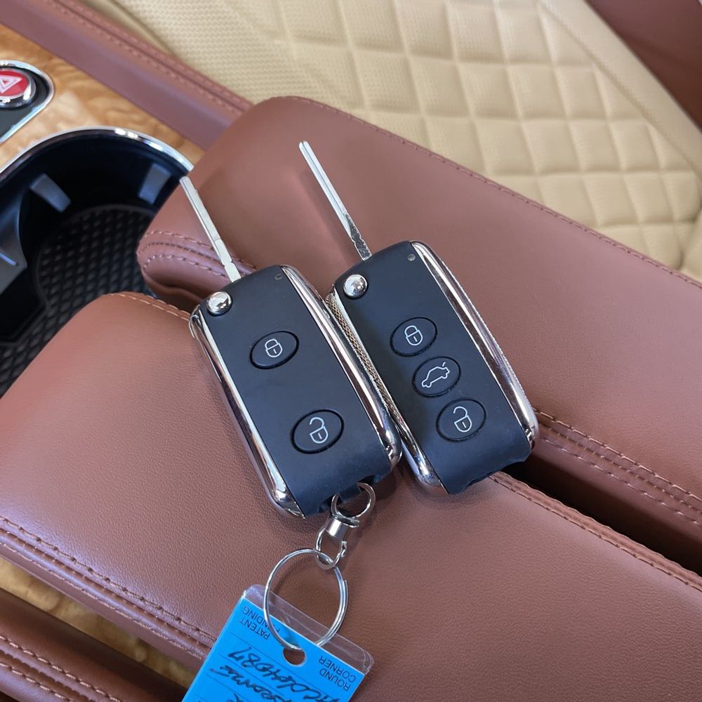 2017 Bentley Flying Spur Base