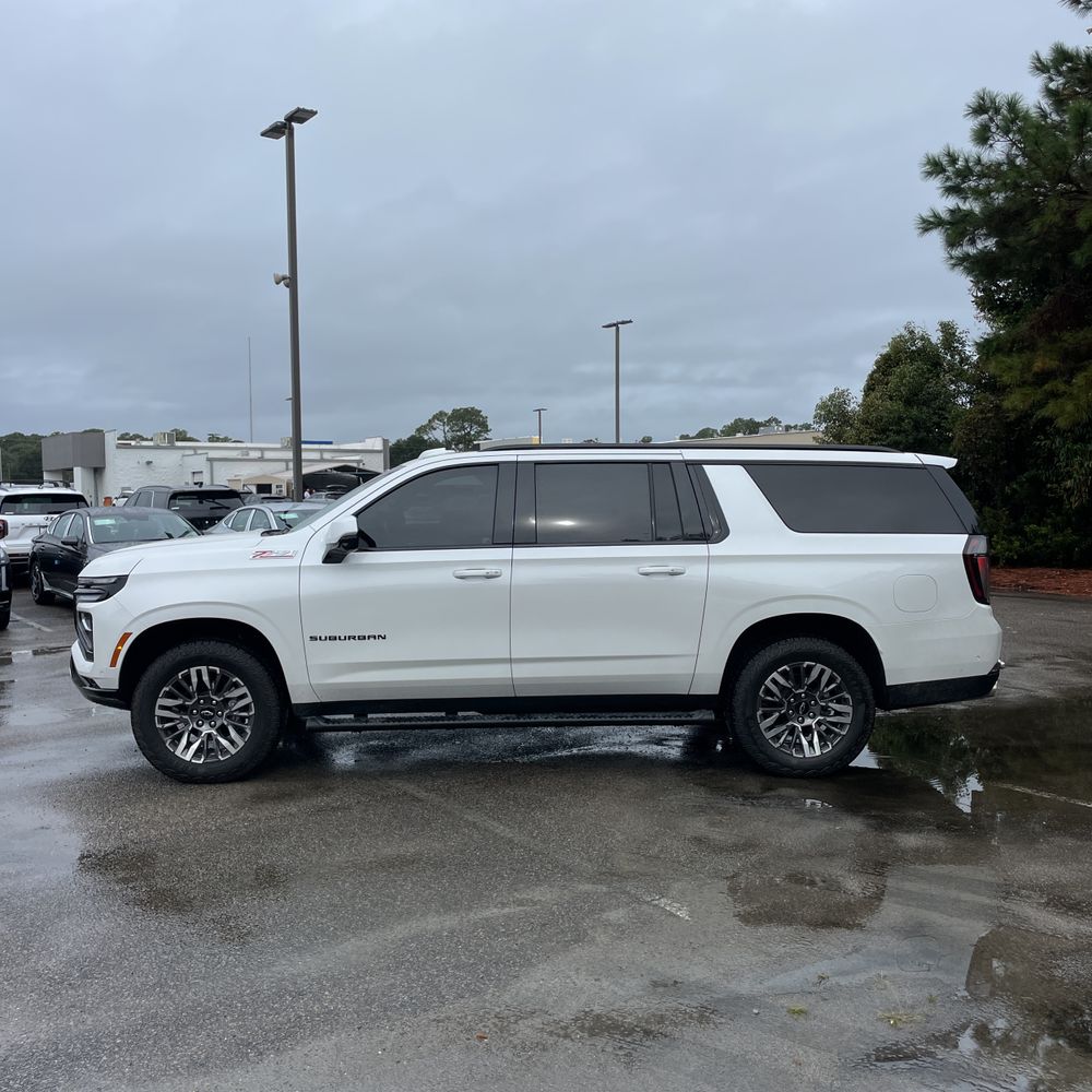 2025 Chevrolet Suburban Z71