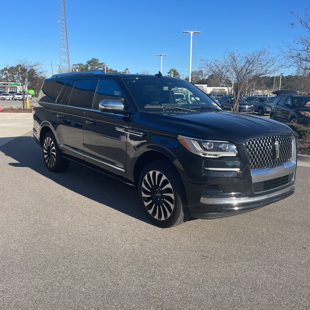 2024 Lincoln Navigator L Black Label