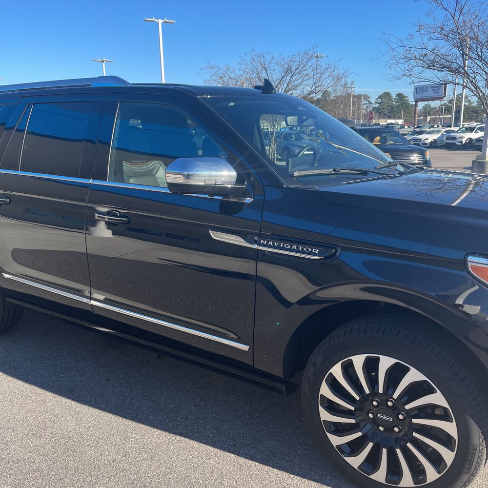 2024 Lincoln Navigator L Black Label