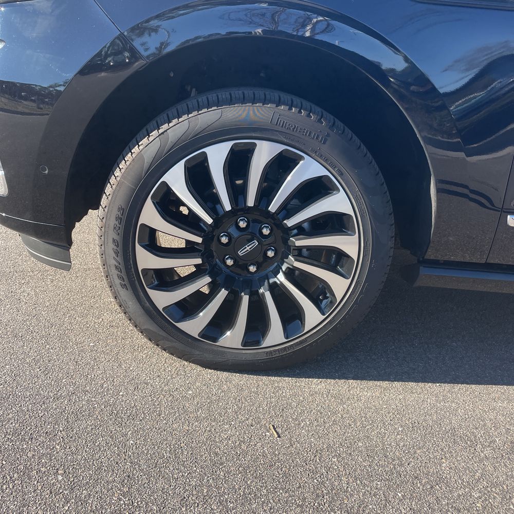 2024 Lincoln Navigator L Black Label
