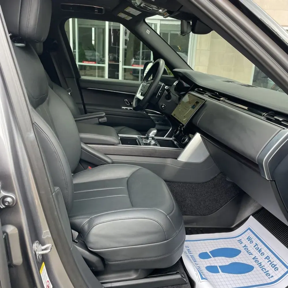 2023 Land Rover Range Rover SE