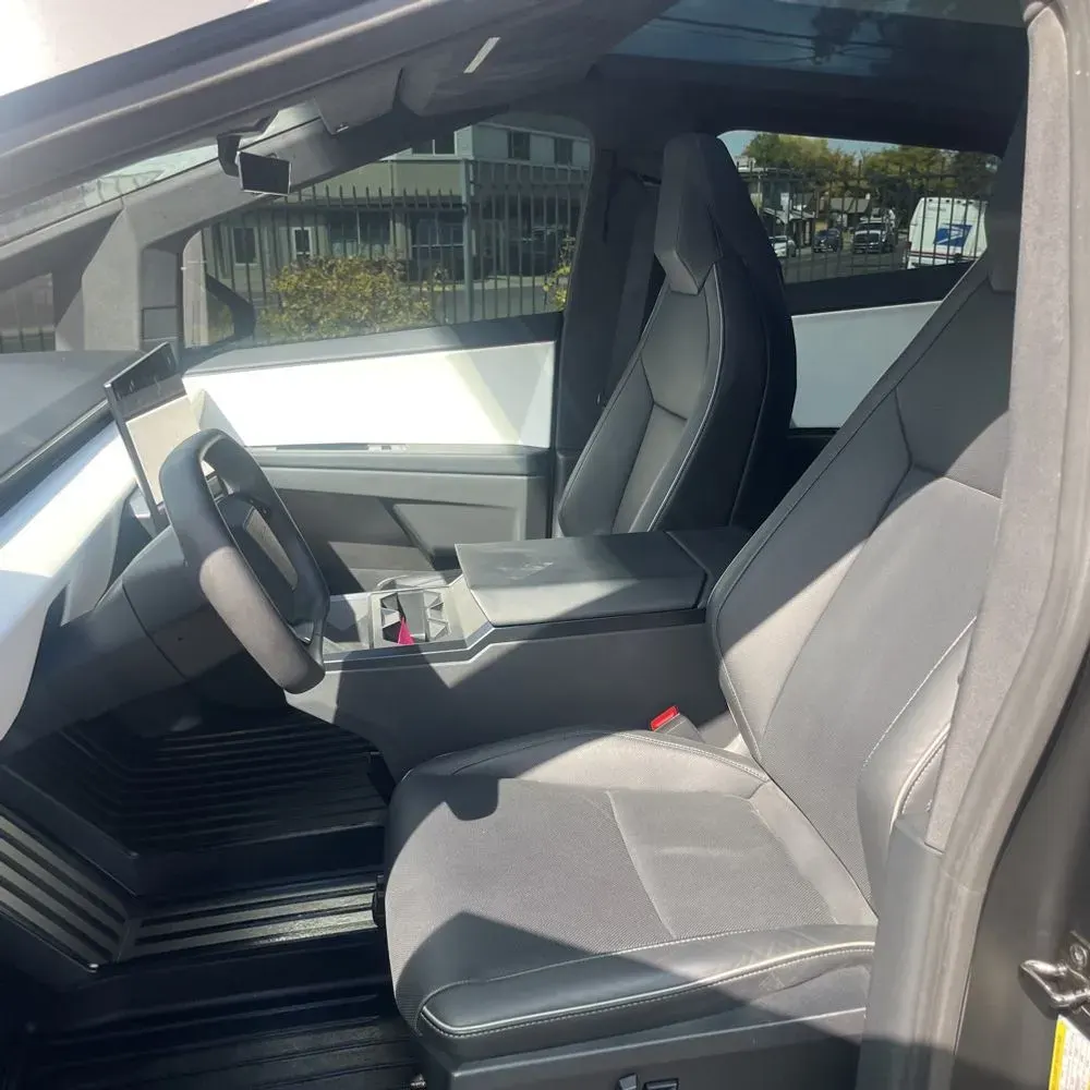 2024 Tesla Cybertruck Base