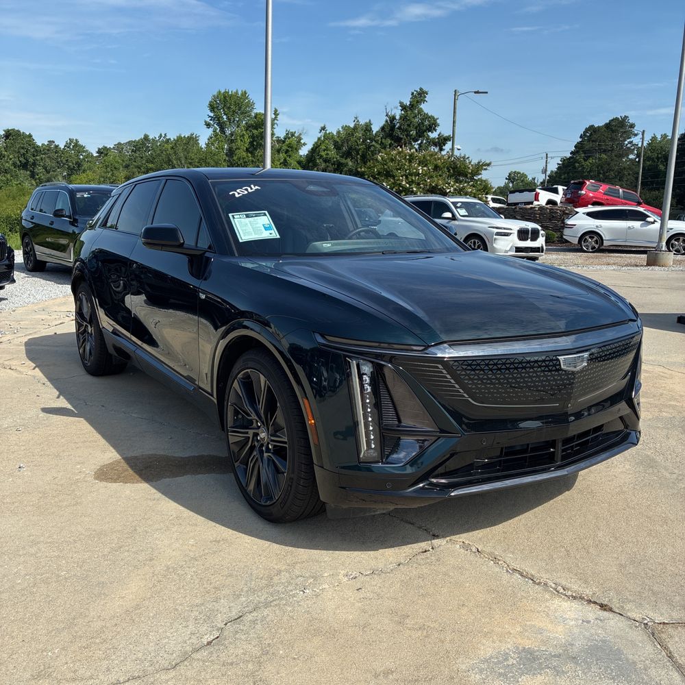 2024 Cadillac LYRIQ Sport 3