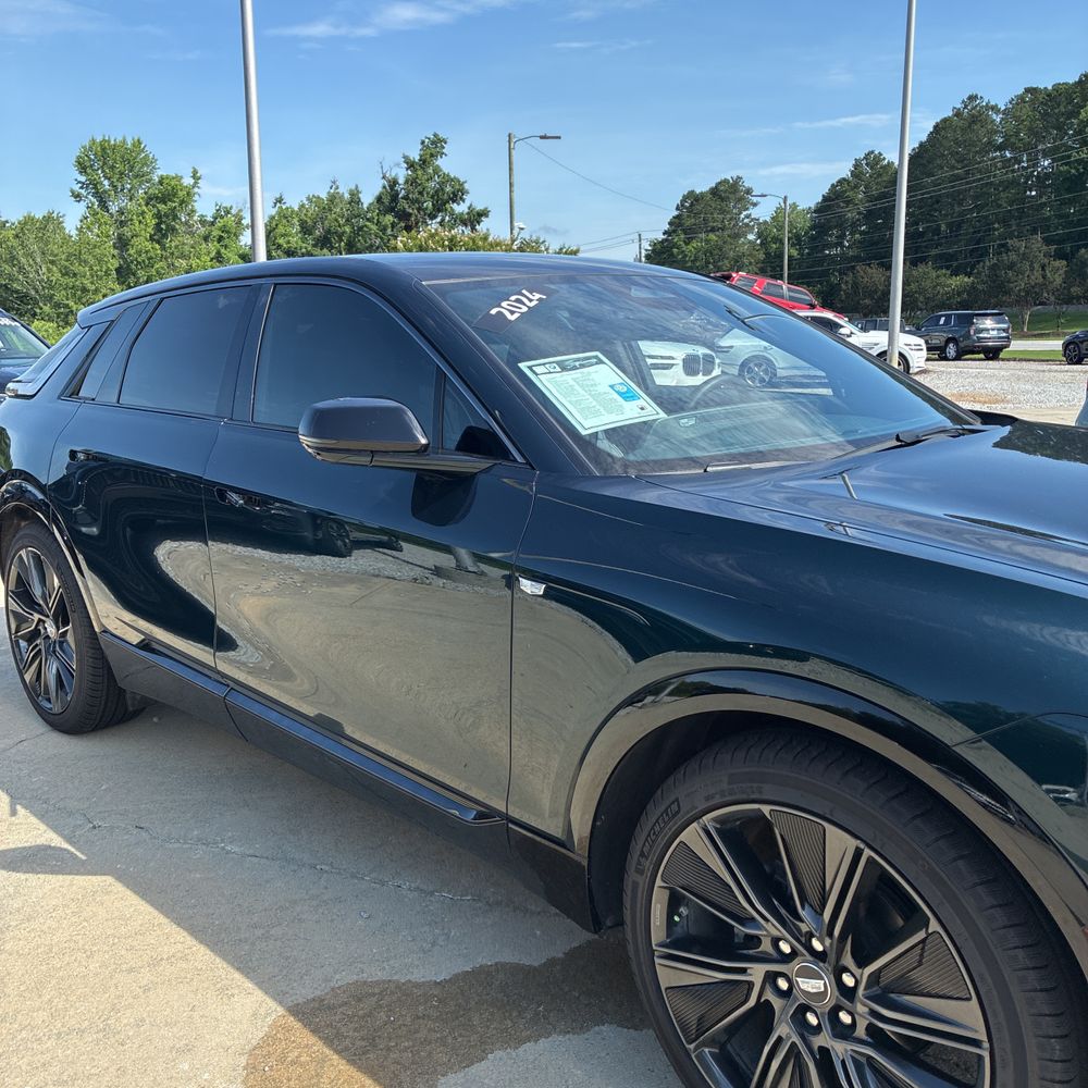 2024 Cadillac LYRIQ Sport 3