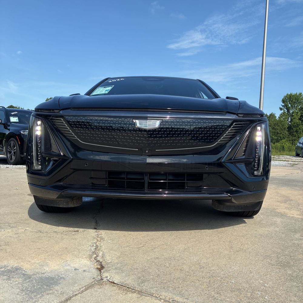 2024 Cadillac LYRIQ Sport 3