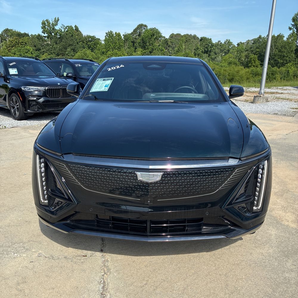 2024 Cadillac LYRIQ Sport 3