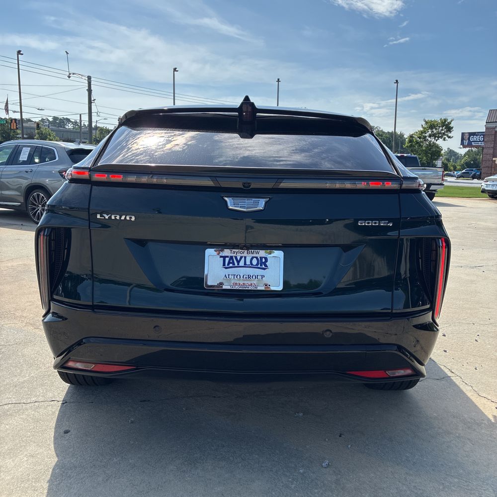 2024 Cadillac LYRIQ Sport 3