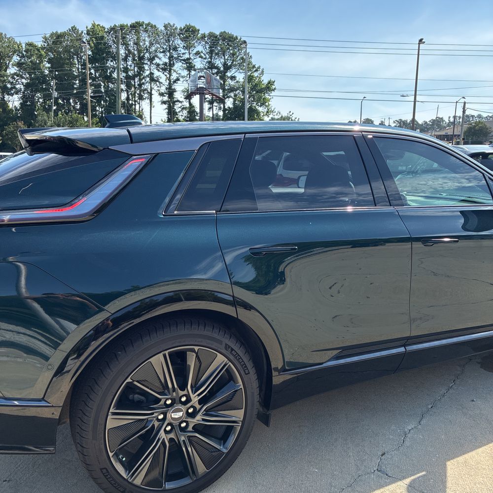 2024 Cadillac LYRIQ Sport 3