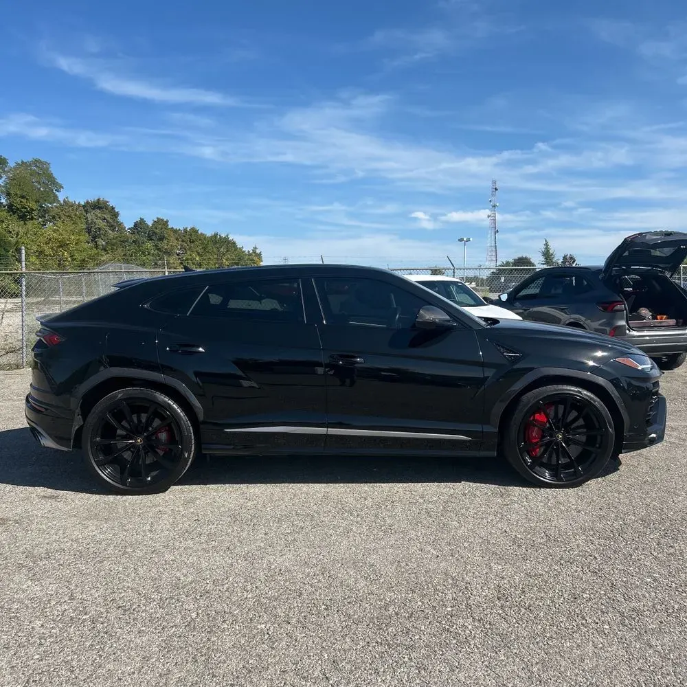 2020 Lamborghini Urus Base