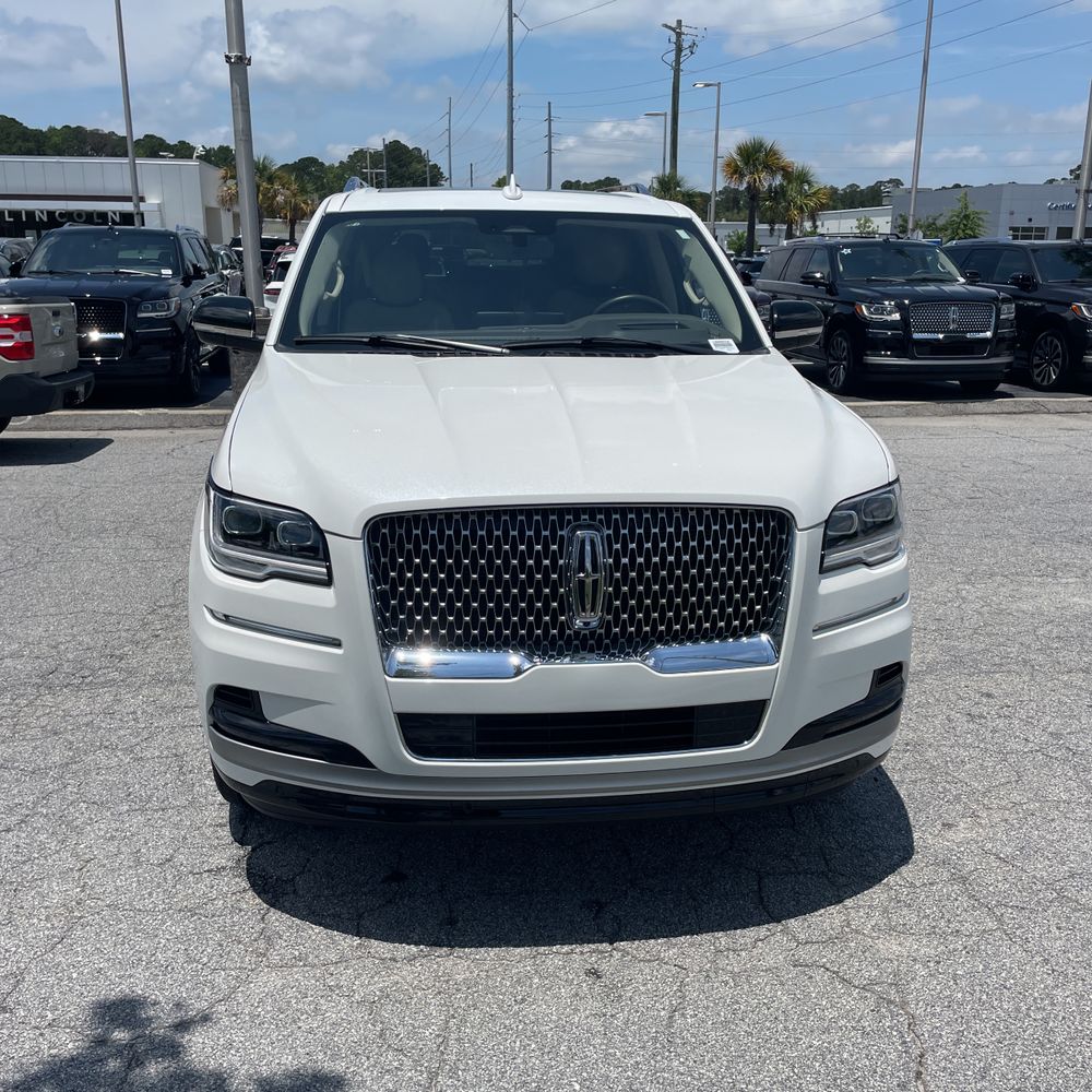 2024 Lincoln Navigator L Reserve