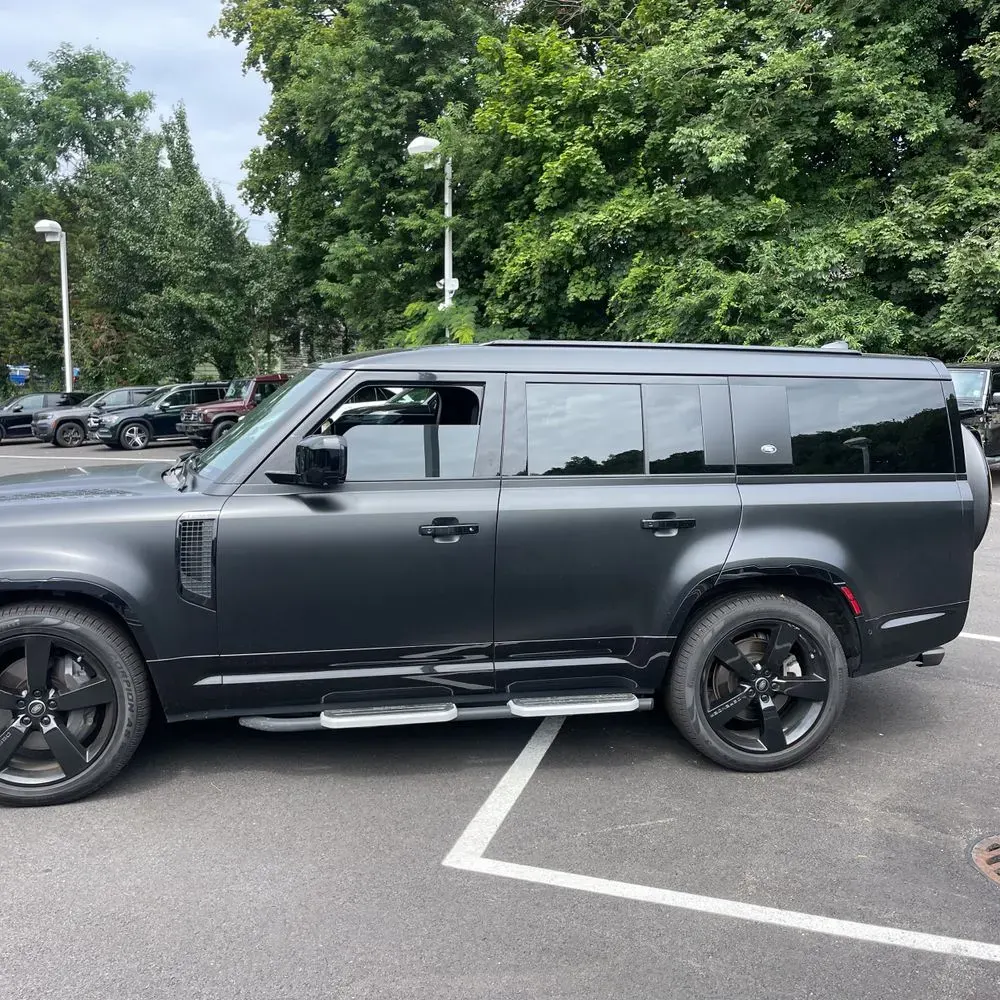 2024 Land Rover Defender 130 X-Dyn SE P400