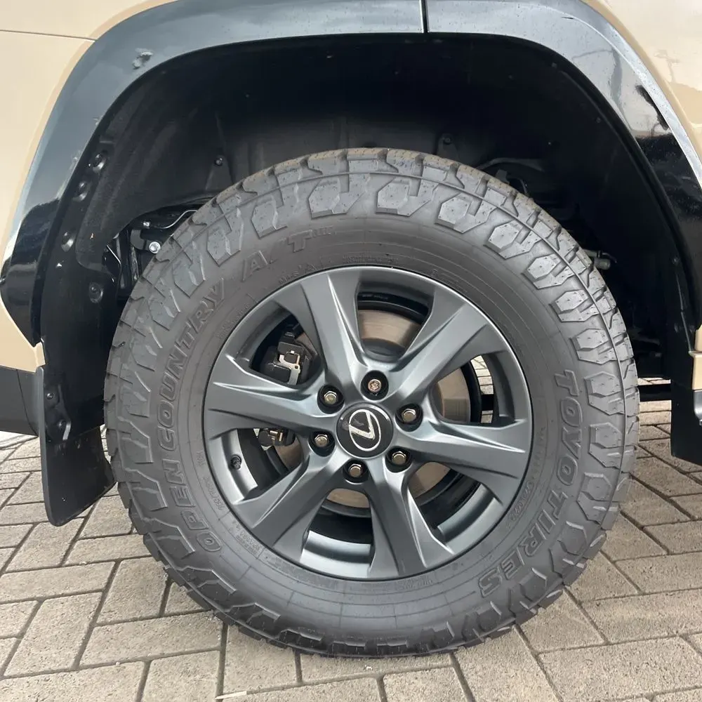 2025 Lexus LX 700h Overtrail