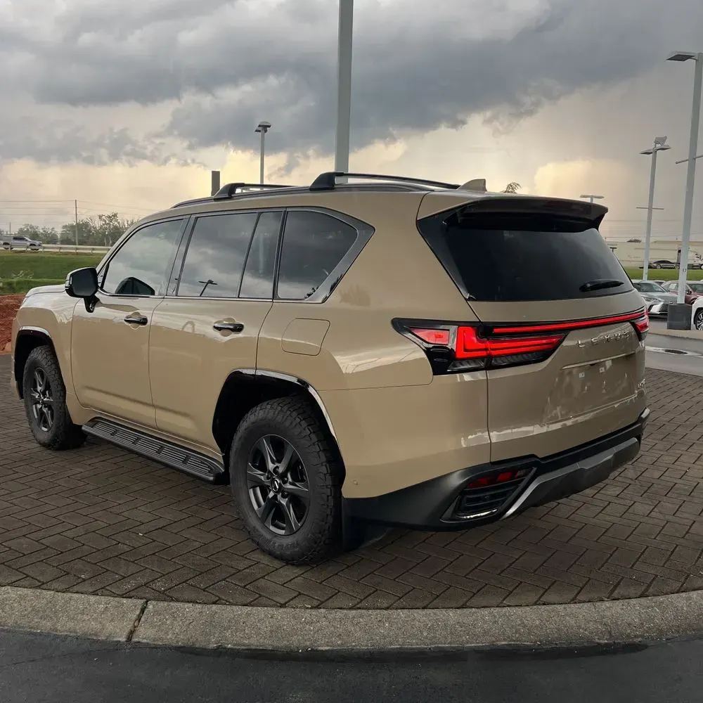 2025 Lexus LX 700h Overtrail