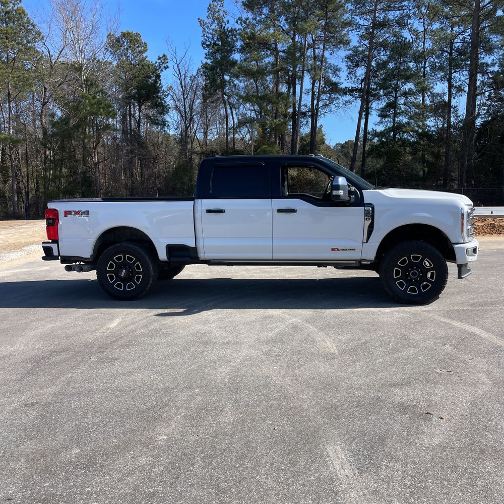 2024 Ford F-350 Super Duty Platinum