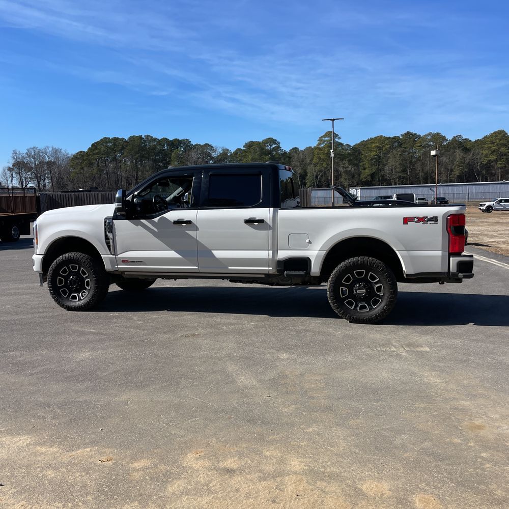 2024 Ford F-350 Super Duty Platinum
