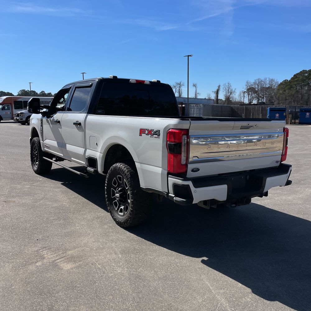2024 Ford F-350 Super Duty Platinum