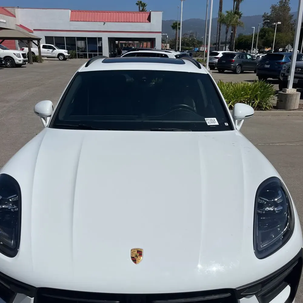 2023 Porsche Macan Base