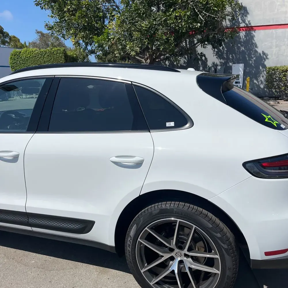 2023 Porsche Macan Base