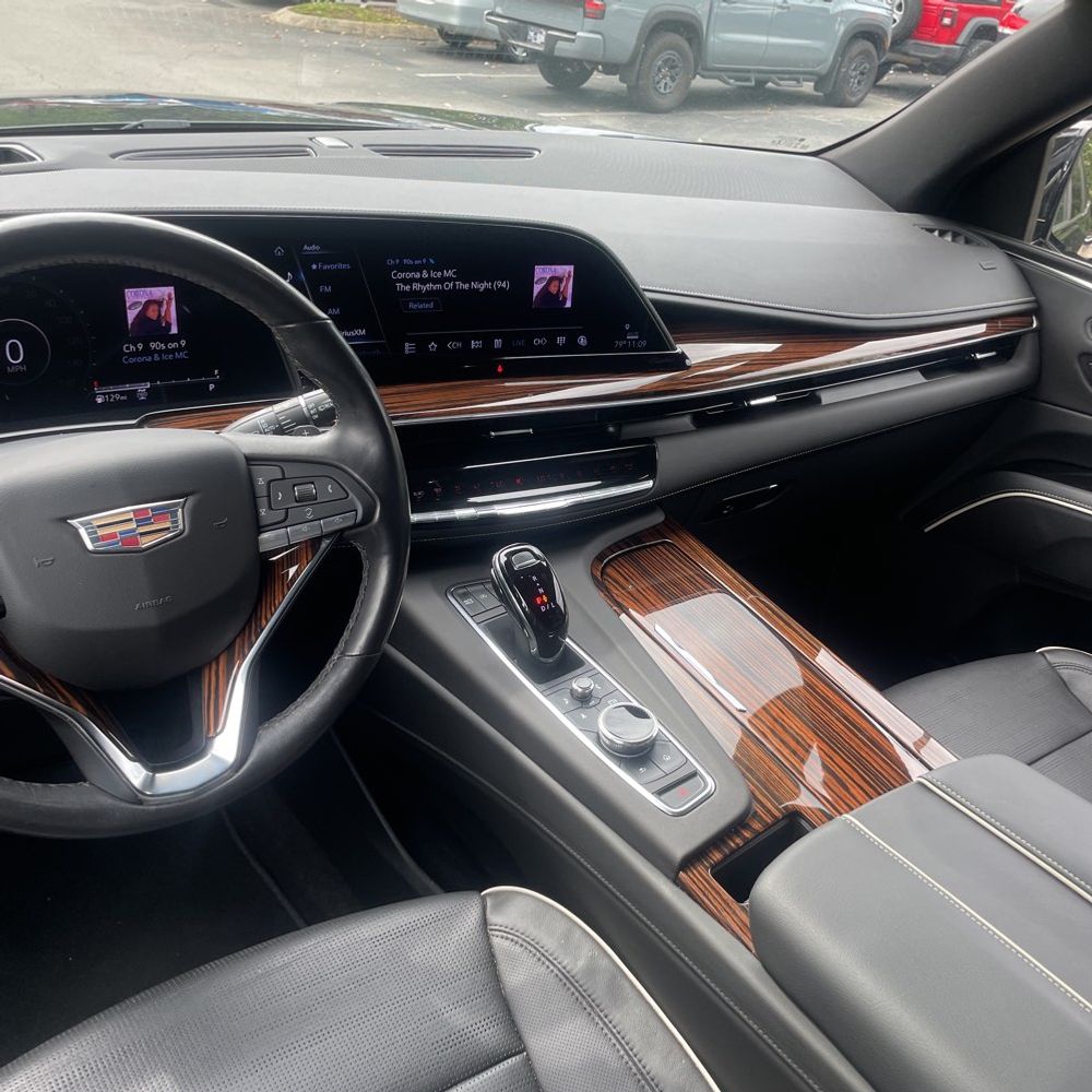 2023 Cadillac Escalade Premium Luxury