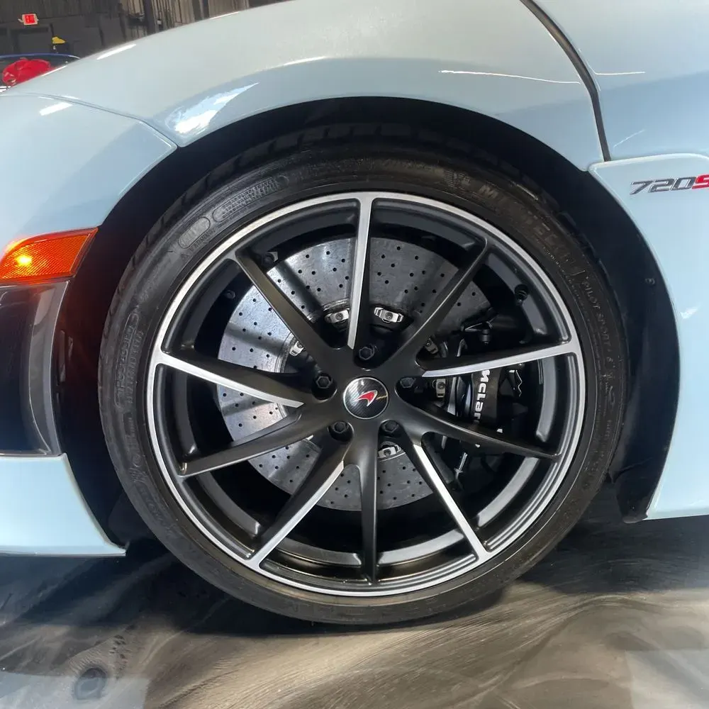 2018 McLaren 720S Base