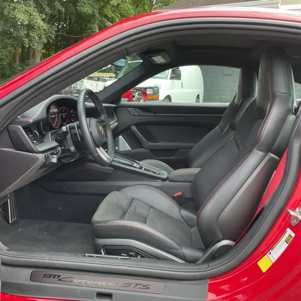 2022 Porsche 911 Carrera 4 GTS