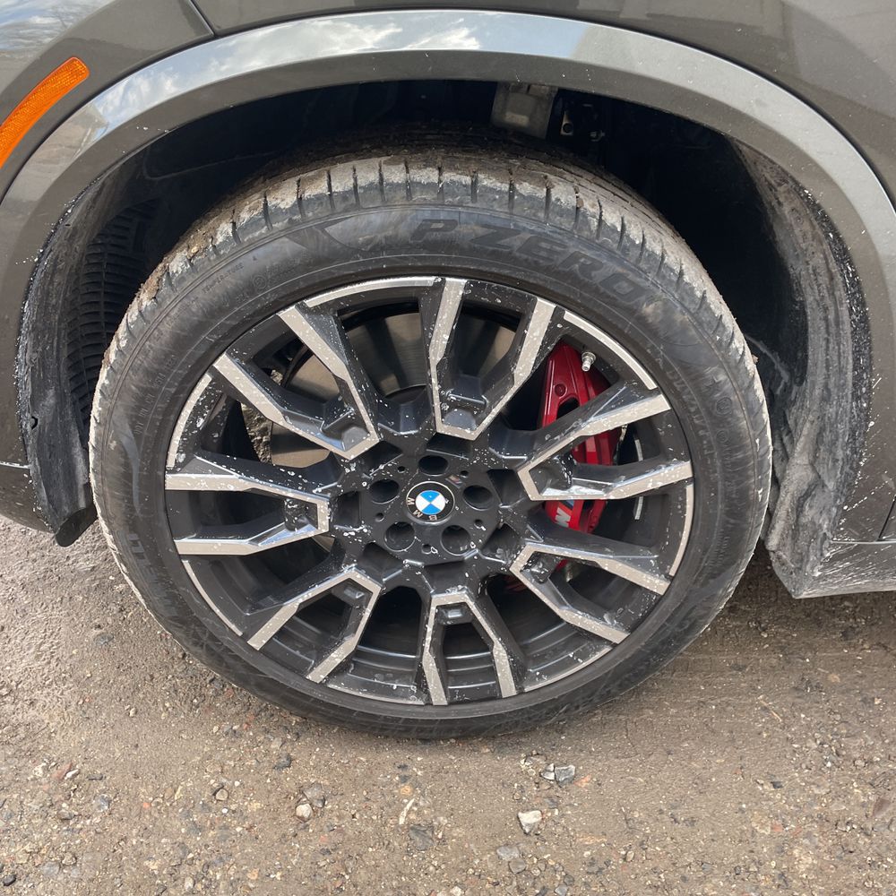 2024 BMW X5 M60i