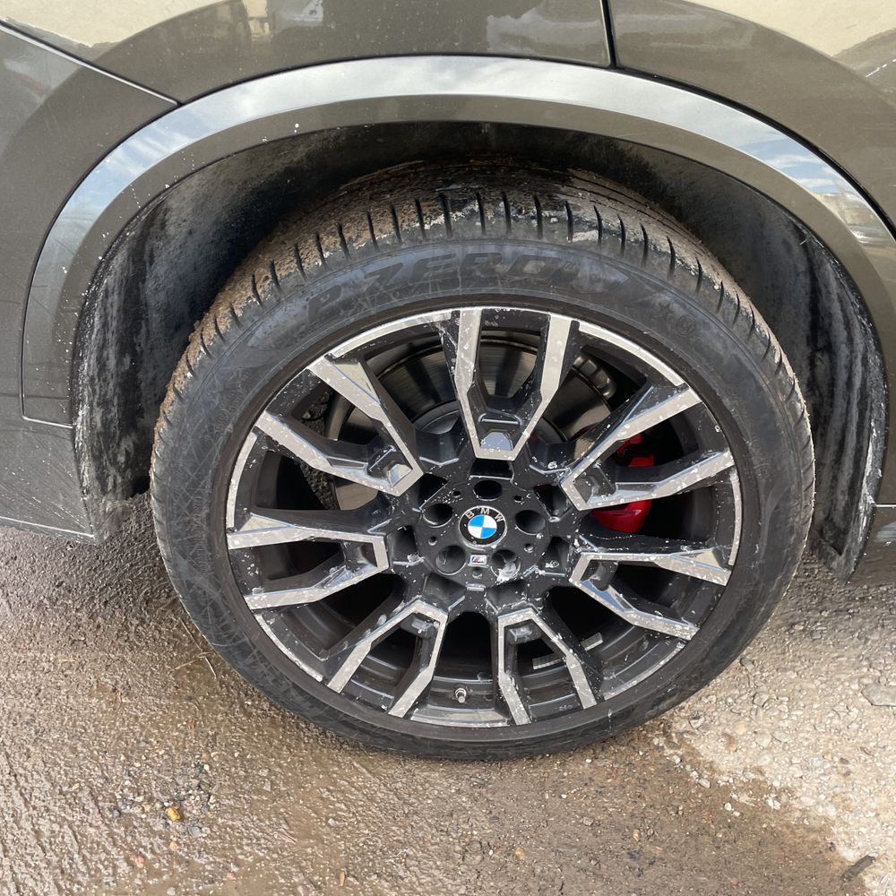 2024 BMW X5 M60i