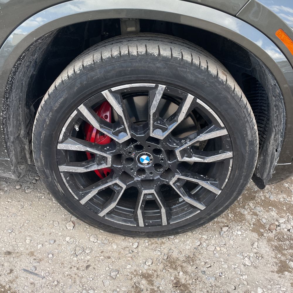 2024 BMW X5 M60i