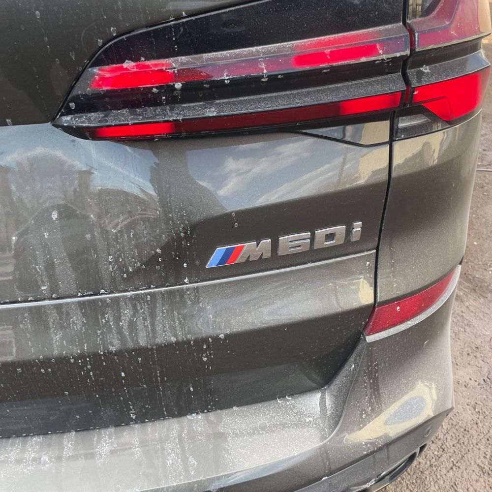 2024 BMW X5 M60i