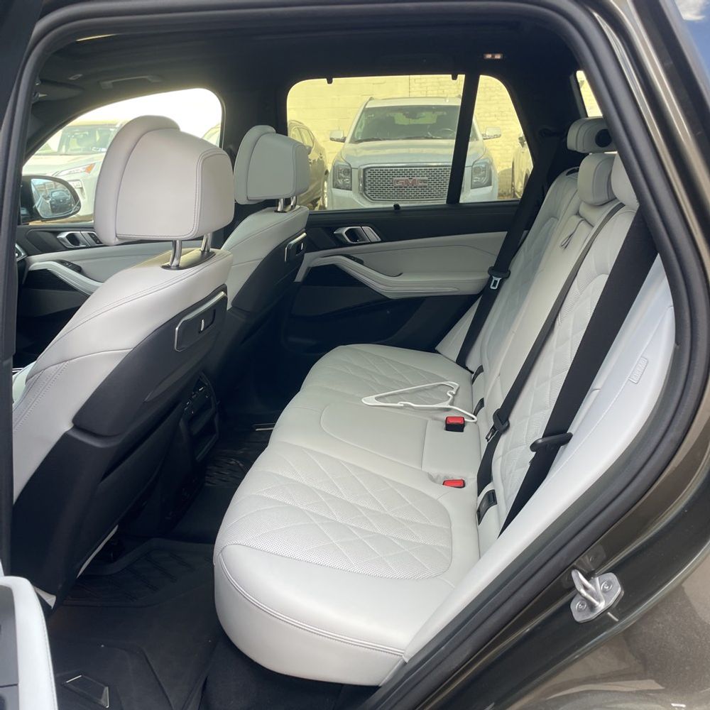 2024 BMW X5 M60i